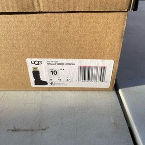Ugg classic sweater letter tall